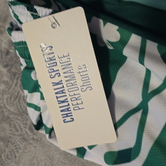 Men's small hockey shorts with shamrocks - Picture 4 of 5